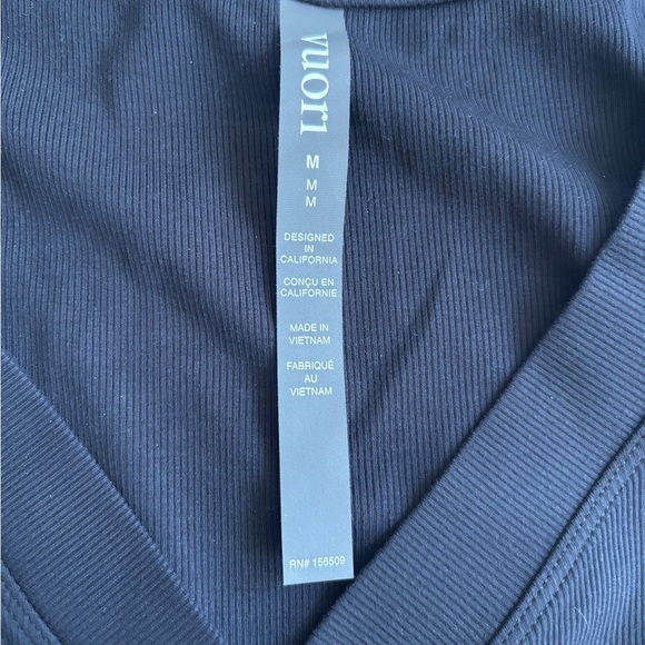 Vuori Black Long Sleeve Pose Mini Cardigan Size Medium - Picture 3 of 9